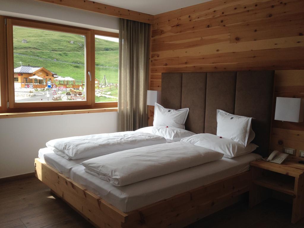 סלבה די ואל גרדנה Passo Sella Dolomiti Mountain Resort חדר תמונה